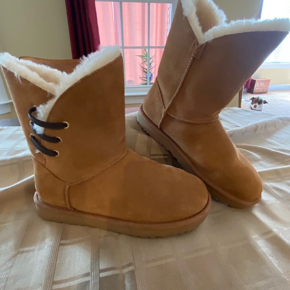 Ugg caramel colored short boots